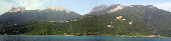 Annecy Panaorama (48528 bytes)