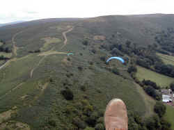 Simon, Jules and Dave airborne.jpg (144504 bytes)